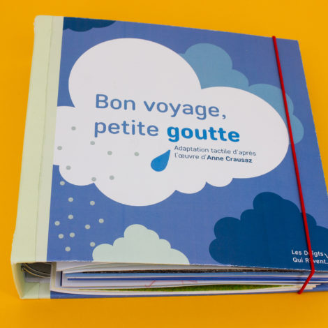 Couverture de Bon voyage, petite goutte avec un grand nuage et des plus petits nuage et une goutte.