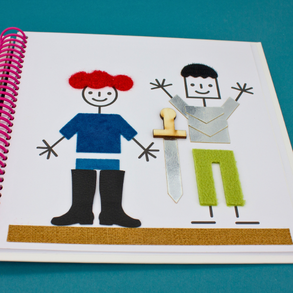 Illustration tactile de Sara et Léo. Sara a les cheveux rouges avec des bottes et Léo a une armure avec une épée.